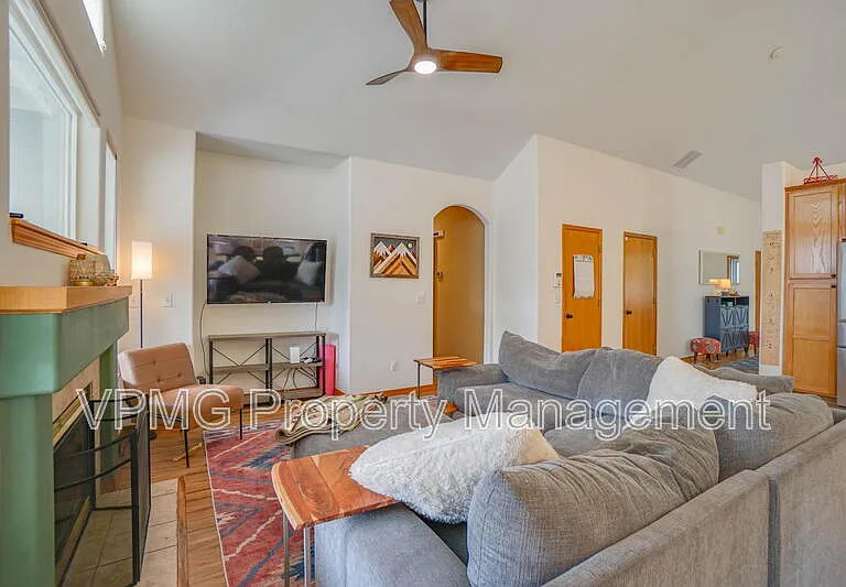 1204 NE 89th Ave — Photo 17