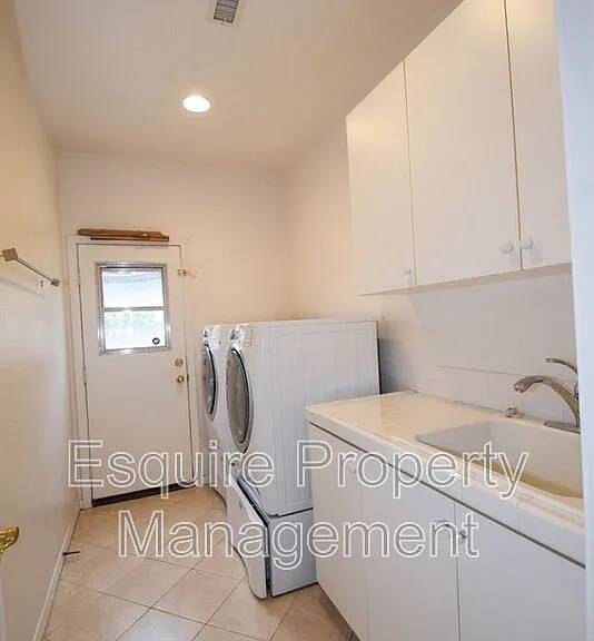 2895 Diamond Dr — Photo 28