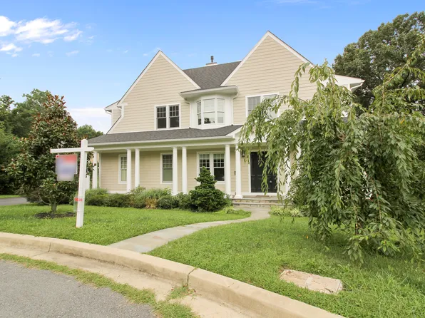7604 Arnet Ln, Bethesda, MD 20817