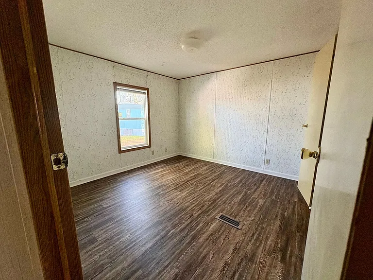 1128 S Gay Ave — Photo 61