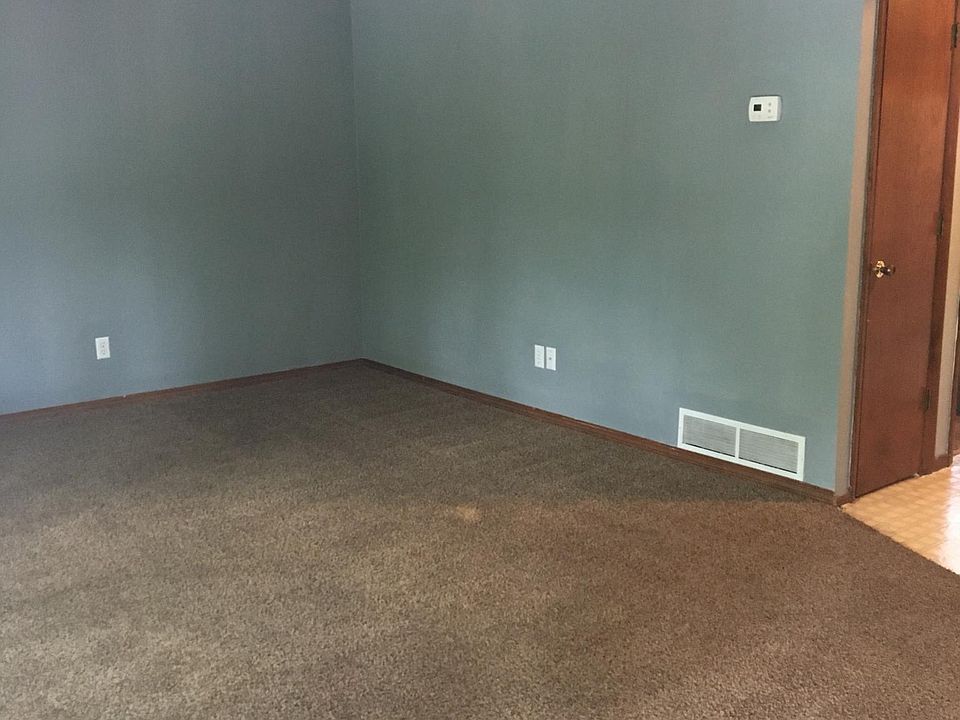 1st image of 612 Boxwood Dr APT 22