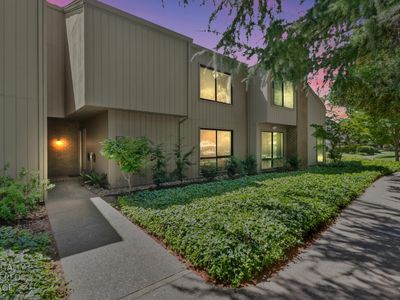 1036 Vanderbilt Way, Sacramento, CA, 95825