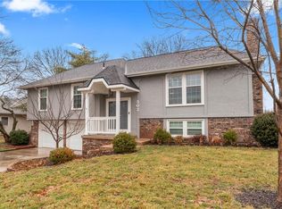 502 W Walnut St, Raymore, MO 64083