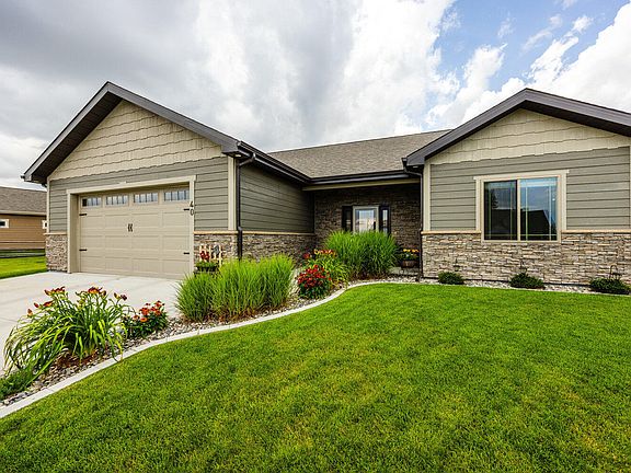 4th image of 40 Sunrise Ln
