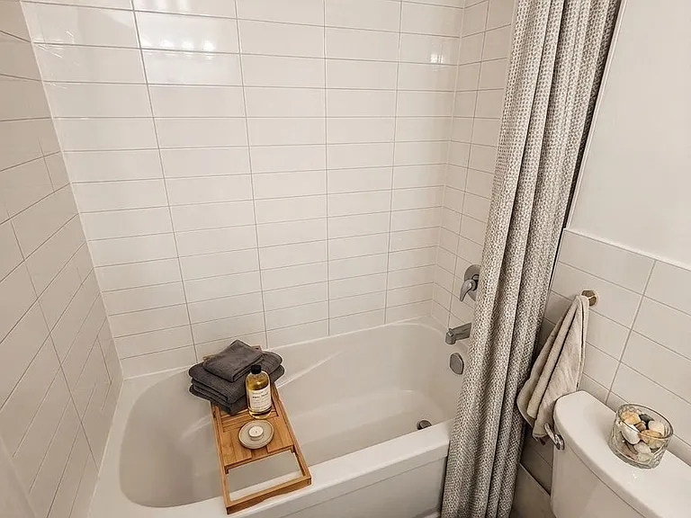 171 Erskine Ave #502 — Photo 4