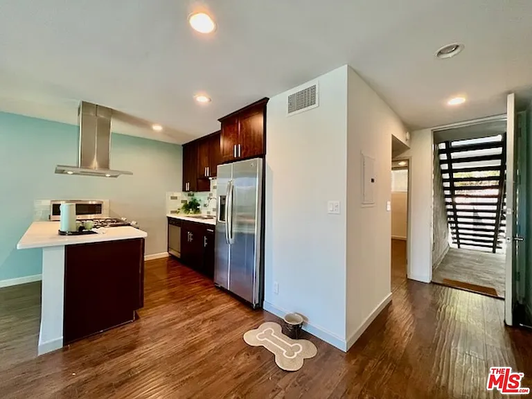1920 Hillcrest Rd #8 — Photo 10
