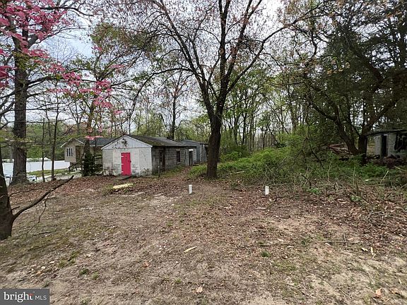 3rd image of 1834 Cedar Dr