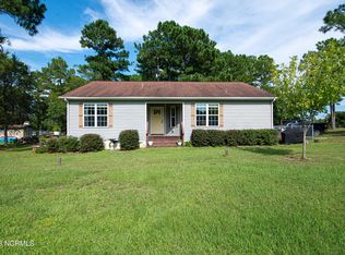 165 Stump Sound Church Rd, Holly Ridge, NC 28445