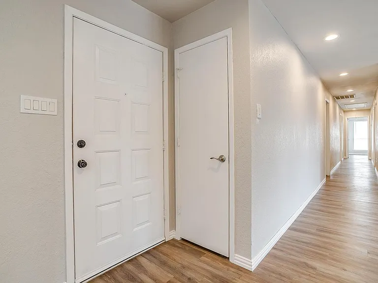 5947 Chimney Wood Cir — Photo 6