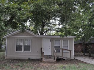 203 Joseph St, Waxahachie, TX 75165