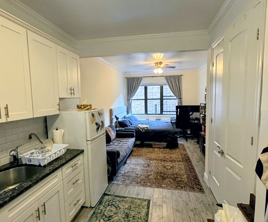 1st image of 403 E 73rd St #3B