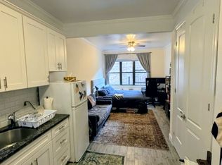 403 E 73rd St #3B, New York, NY 10021
