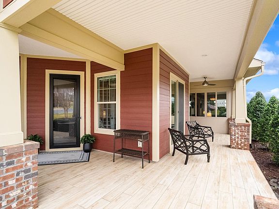 5th image of 482 Flat Rock Dr
