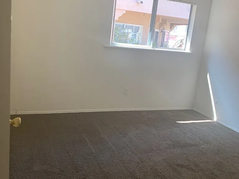 266 Daisy Ave — Photo 7
