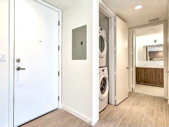 5th image of 3603 NE 1st Ave #1612