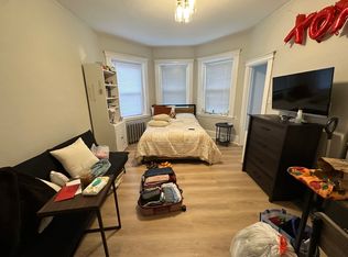 65 Hemenway St #12A, Boston, MA 02115