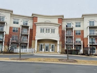 601 W Rand Rd APT 301, Arlington Heights, IL, 60004