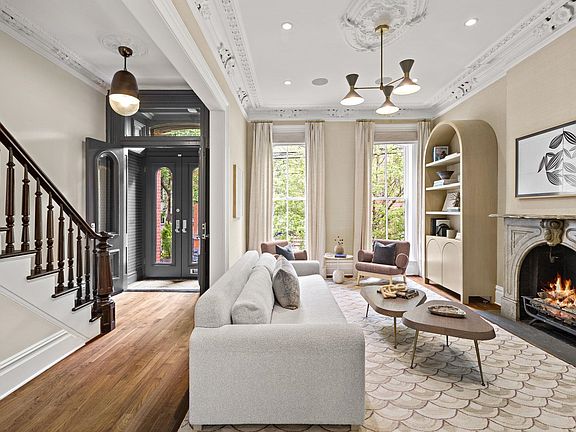 4th image of 157 10th St