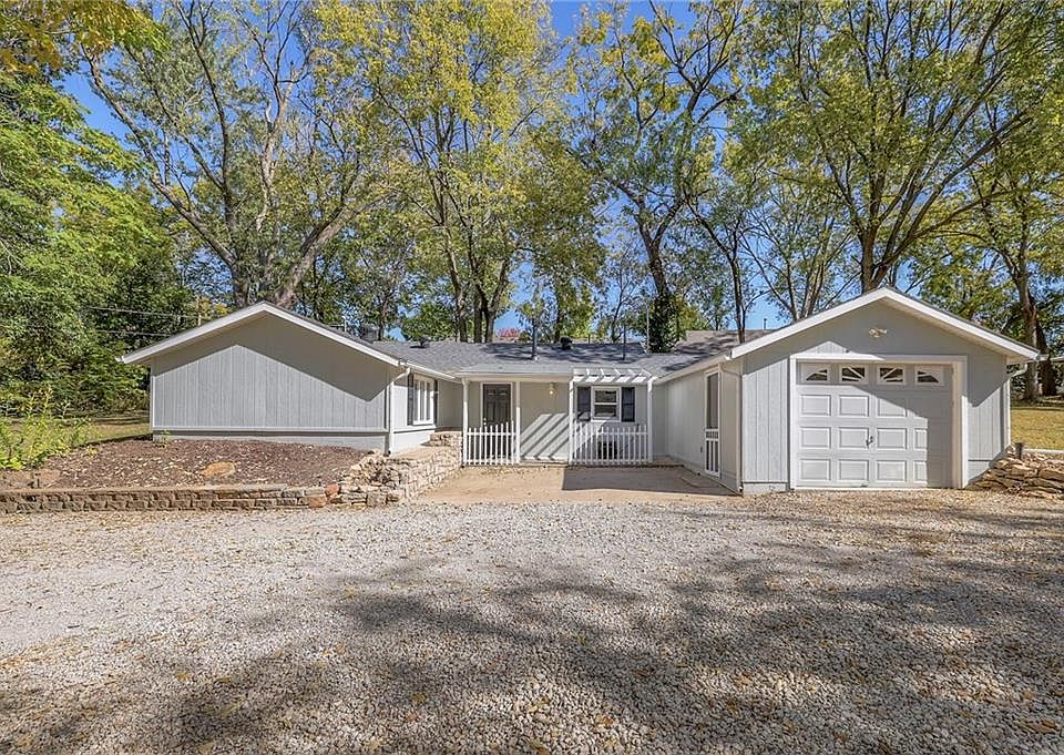 1st image of 8429 Greeley Ave
