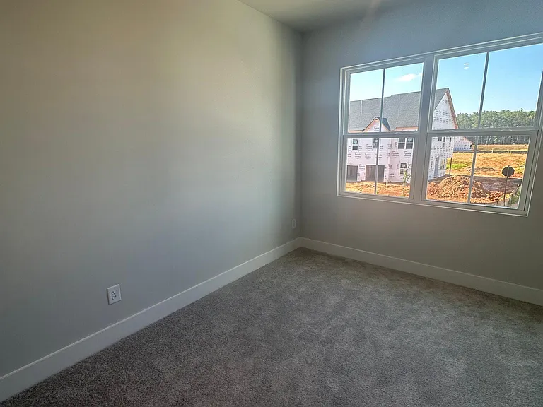 9704 Munsing Dr — Photo 9