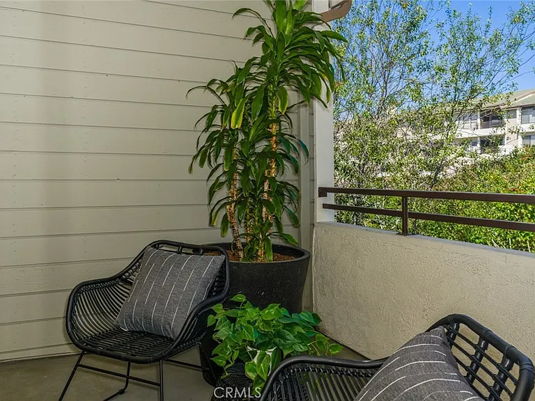 280 Cagney Ln #301 — Photo 60