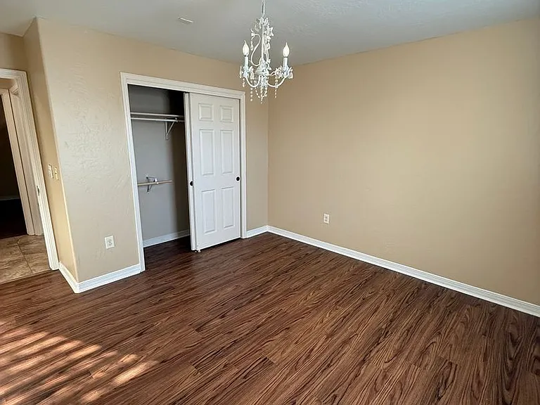 2043 Villa Napoli Loop E — Photo 8