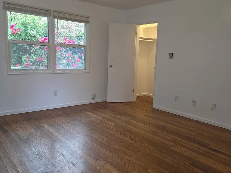 710 Washington Ave #710 — Photo 5