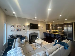 1630 W Julian St #2, Chicago, IL 60622