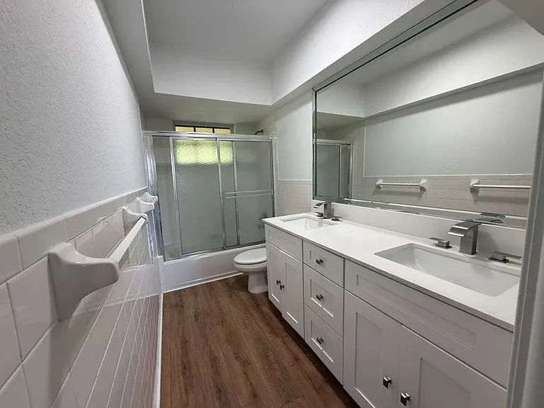 7421 SW 39th St — Photo 11