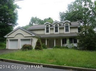 405 Woodcliff Ave, Stroudsburg, PA 18360