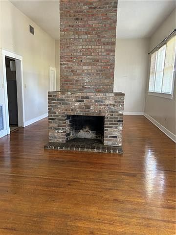 2nd image of 1706 Napoleon Ave