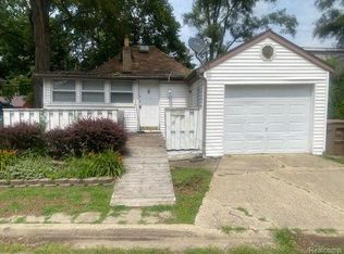 261 Voorheis St, Pontiac, MI 48341