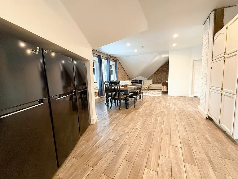 2630 W Burnett Ave #8 — Photo 10