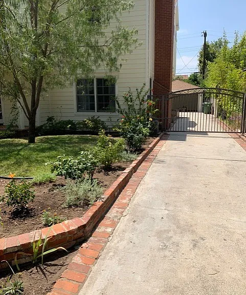 10536 Woodbridge St — Photo 22