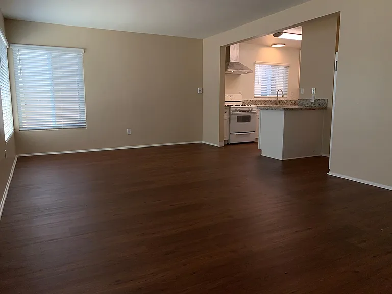 1810 Polk Ave — Photo 4
