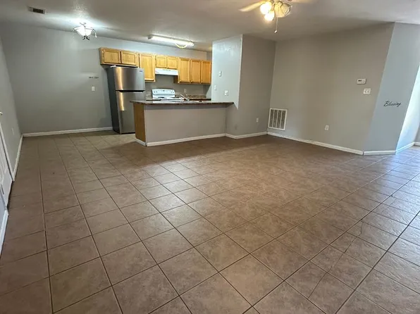 1112 Lake St, 1112 E Lake St #C, Paragould, AR 72450