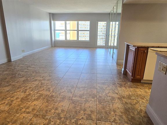 5th image of 405 N Ocean Boulevard #1006