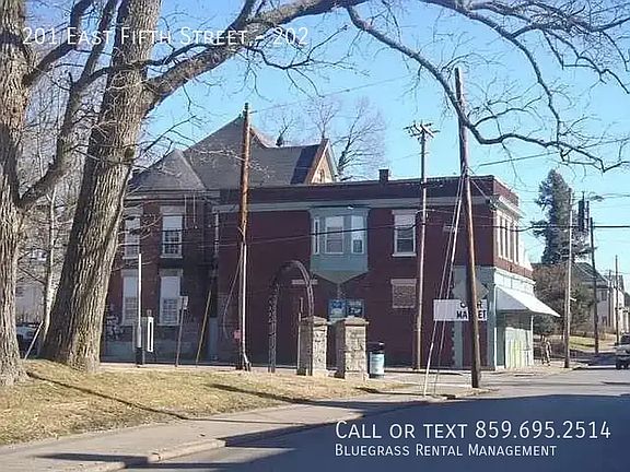 5th image of 201 E 5th St Unit 202