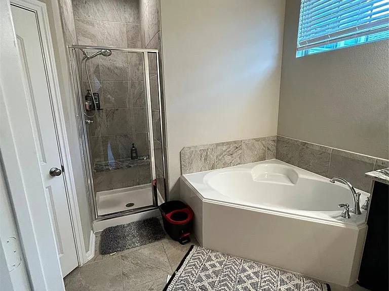 2555 Terrace Point Dr — Photo 20