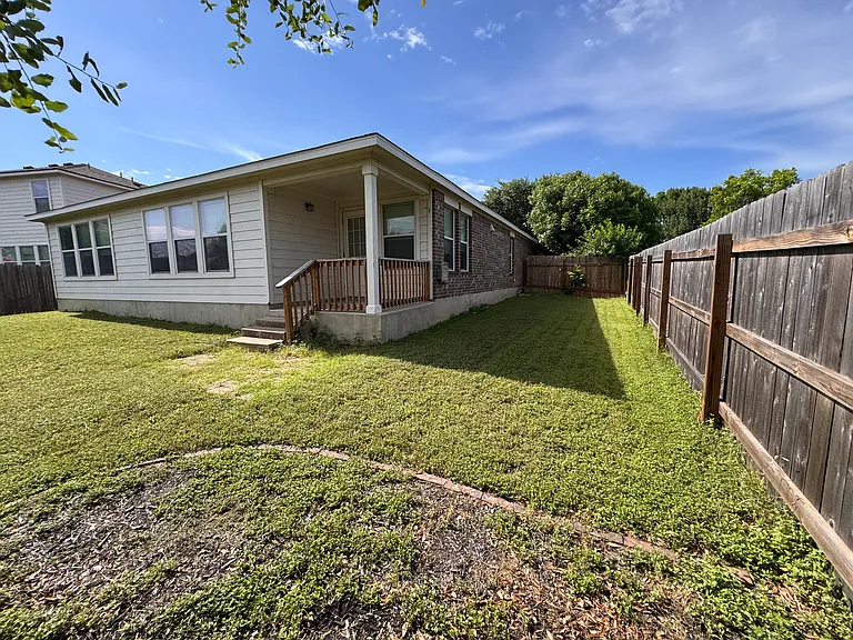 615 Kingfisher Ln — Photo 17