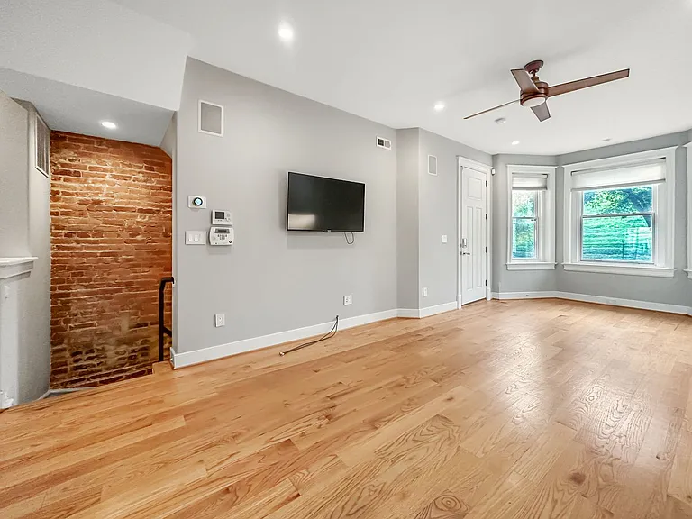 122 Bryant St NW #1 — Photo 16