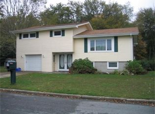 1084 Beverly St, New Bedford, MA 02745