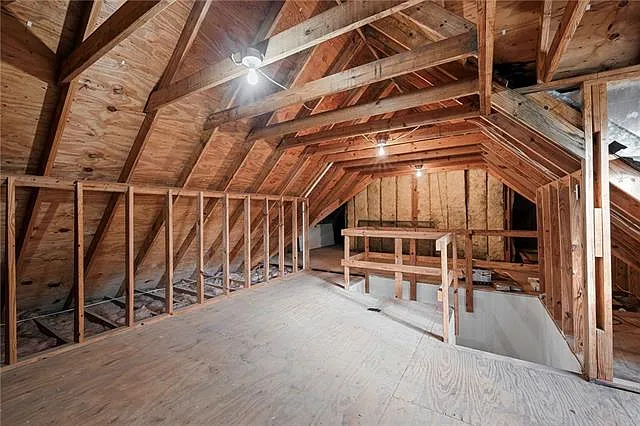 1382 Bristol Ct — Photo 20