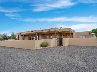 13 Entrada De Santiago, Santa Fe, NM 87508