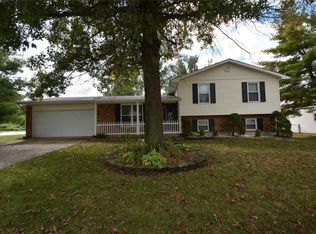 2 Fernridge Dr, Saint Peters, MO