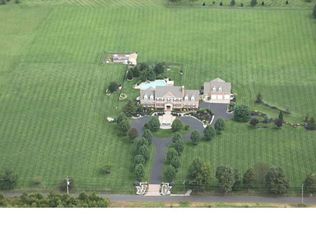 1215 Grenoble Rd, Ivyland, PA 18974