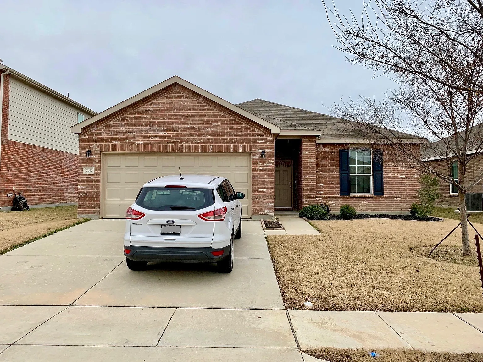 3 bed, 1975 sqft, $2,375 — Photo 1