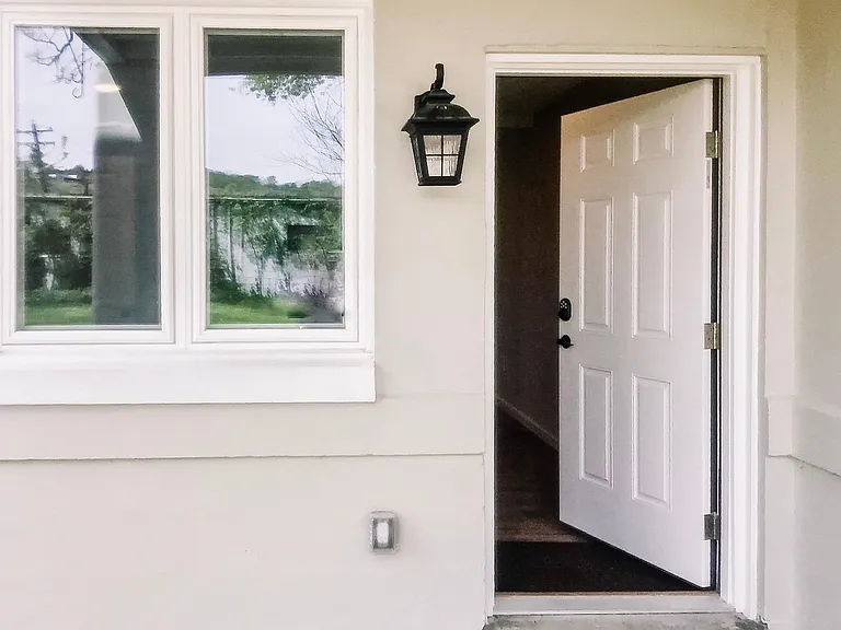 (Unit #1|1-Bed/1-Bath|First Floor): Front Door