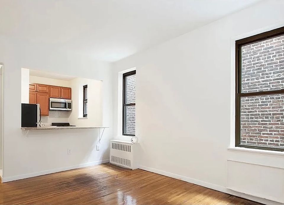 1st image of 205 E 14th St APT 4C