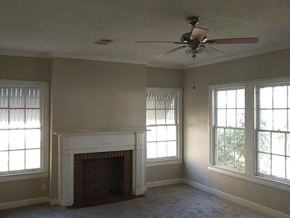3rd image of 2253 Long St